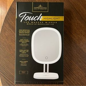 TOUCH HIGHLIGHT LED MAKEUP MIRROR